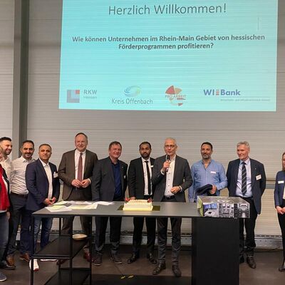 Hessens Wirtschaftsminister Tarek Al-Wazir besucht Unternehmerveranstaltung bei Chip 1