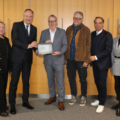 Gruppenfoto Baugenehmigung in Rekordzeit